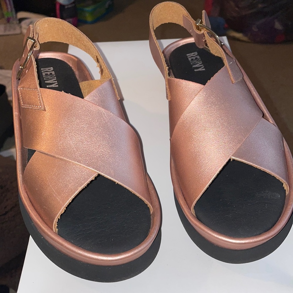 Renvy Sandals